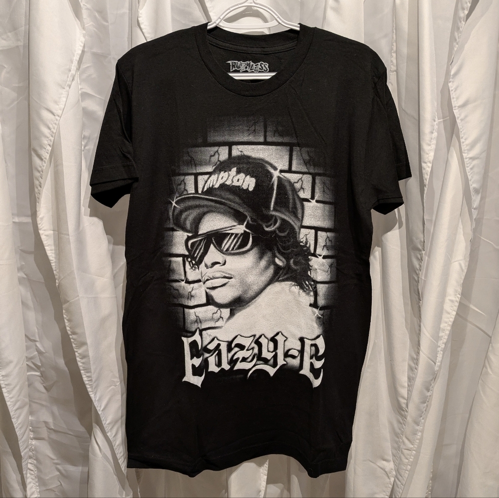 C3 Easy - E T-shirt Sz Medium NWOT